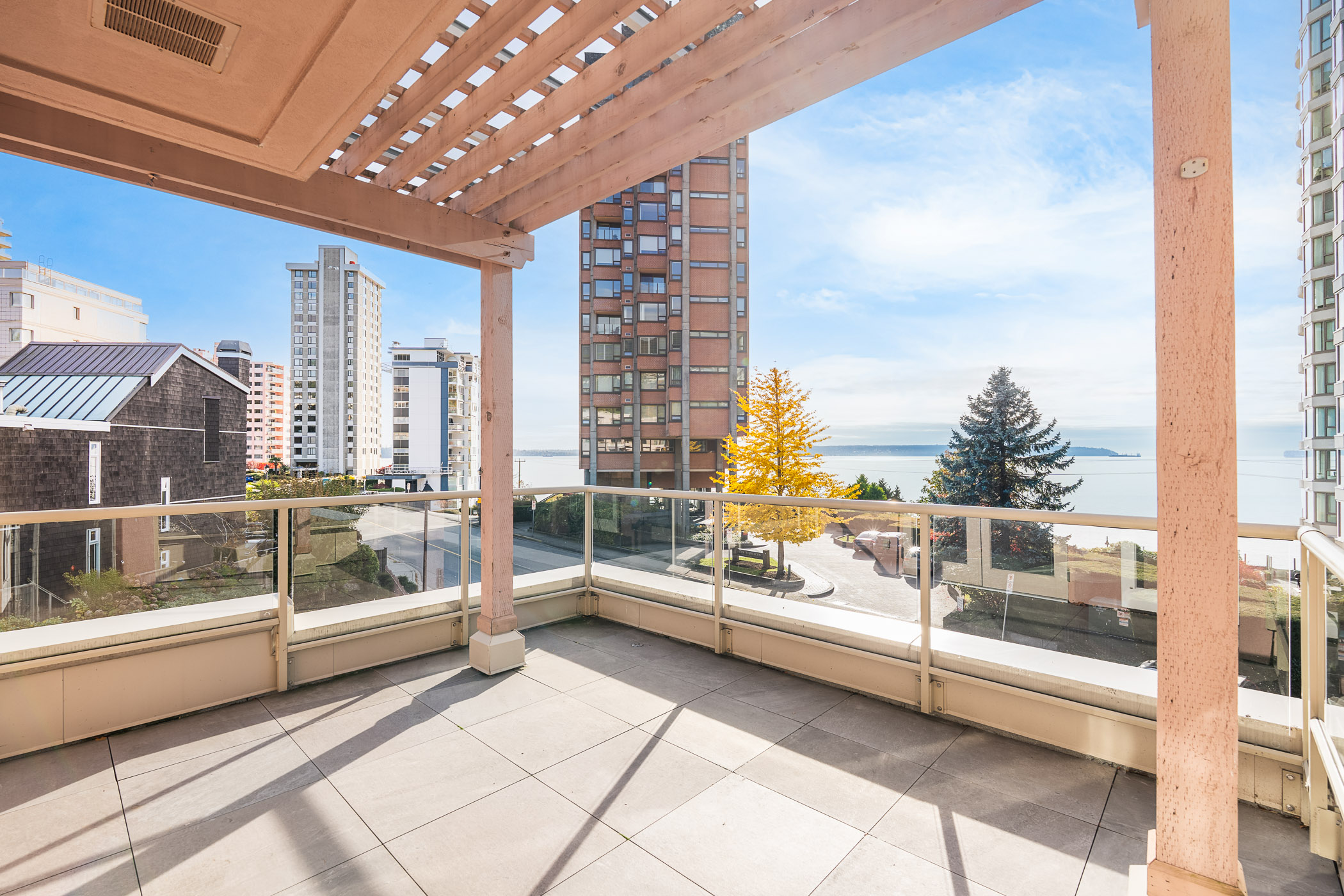 #302 - 2271 Bellevue Avenue